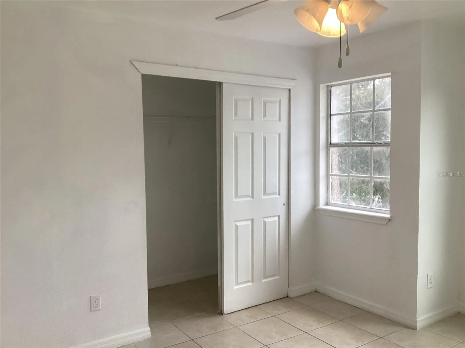 105 BOOTH LN #B #B