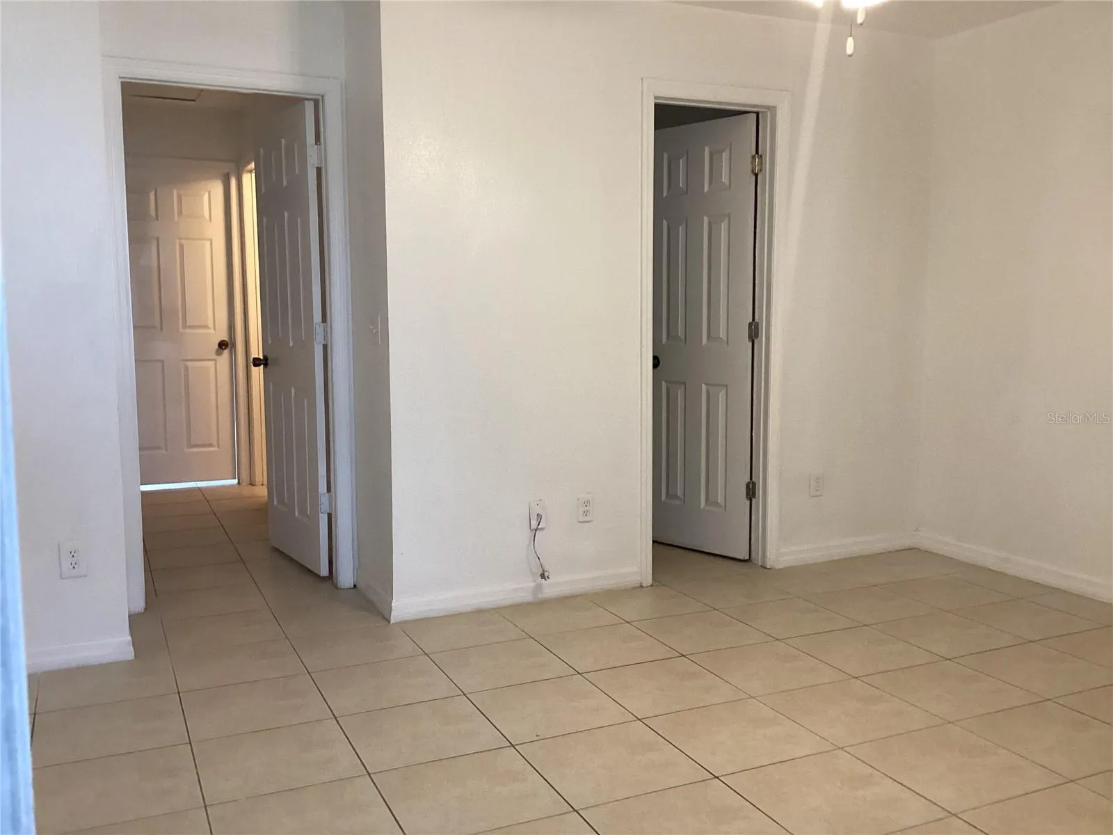 105 BOOTH LN #B #B
