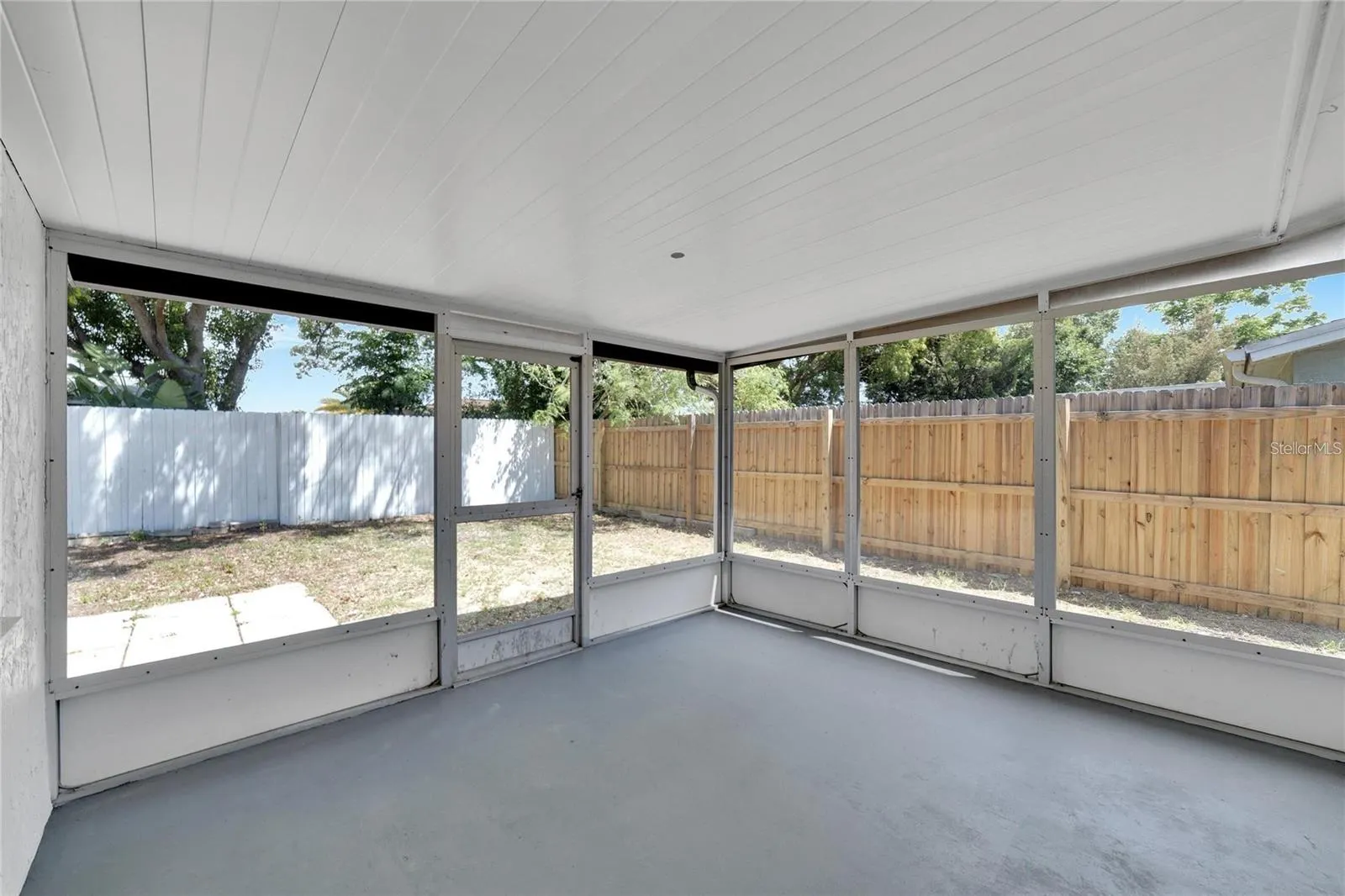 11524 NEWELL DR
