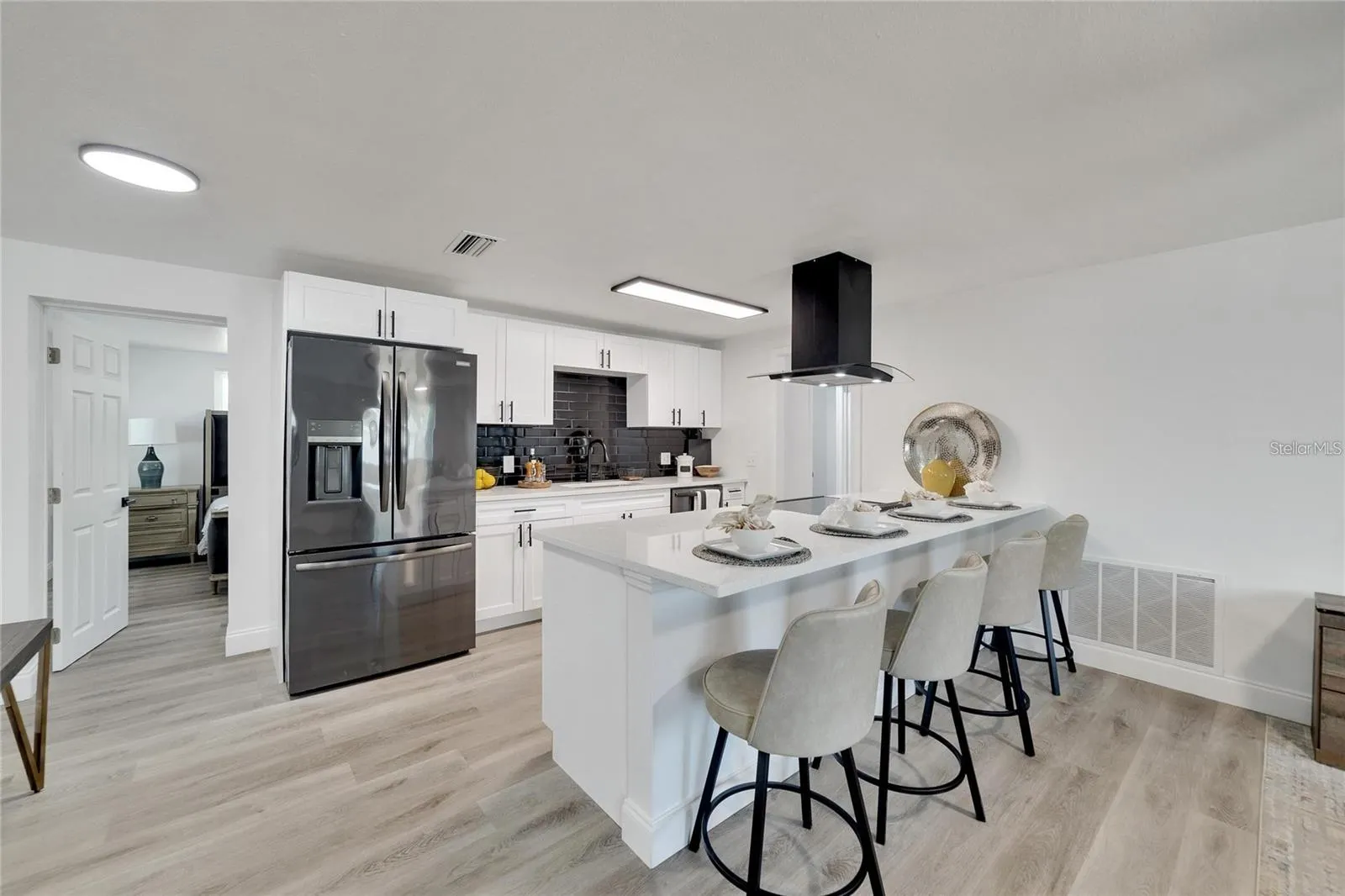 11524 NEWELL DR