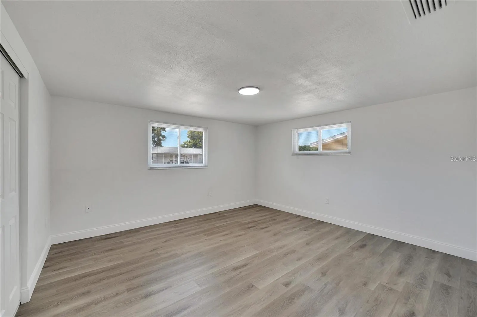 11524 NEWELL DR