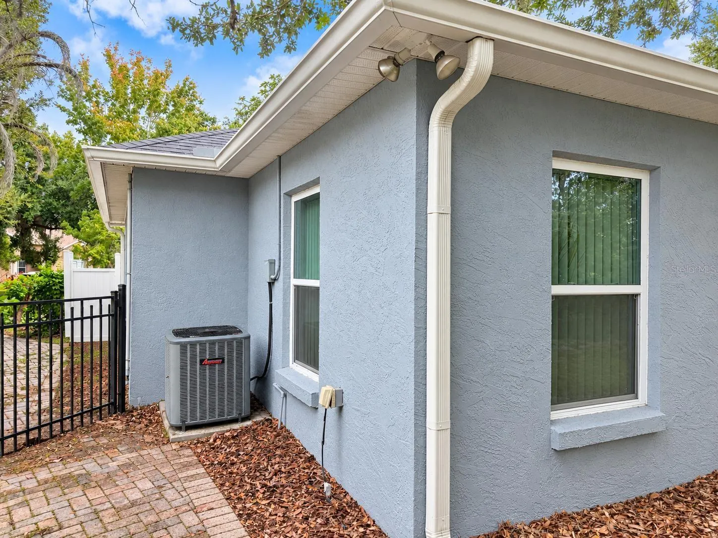 1350 HIDDEN HARBOR LN