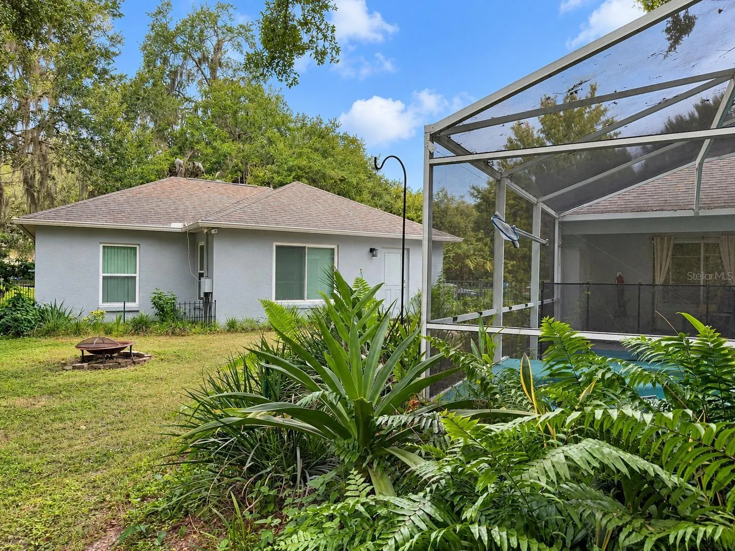 1350 HIDDEN HARBOR LN