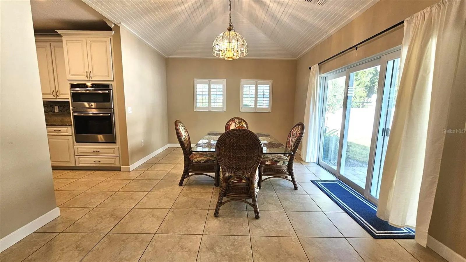 18 GOLF VIEW DR