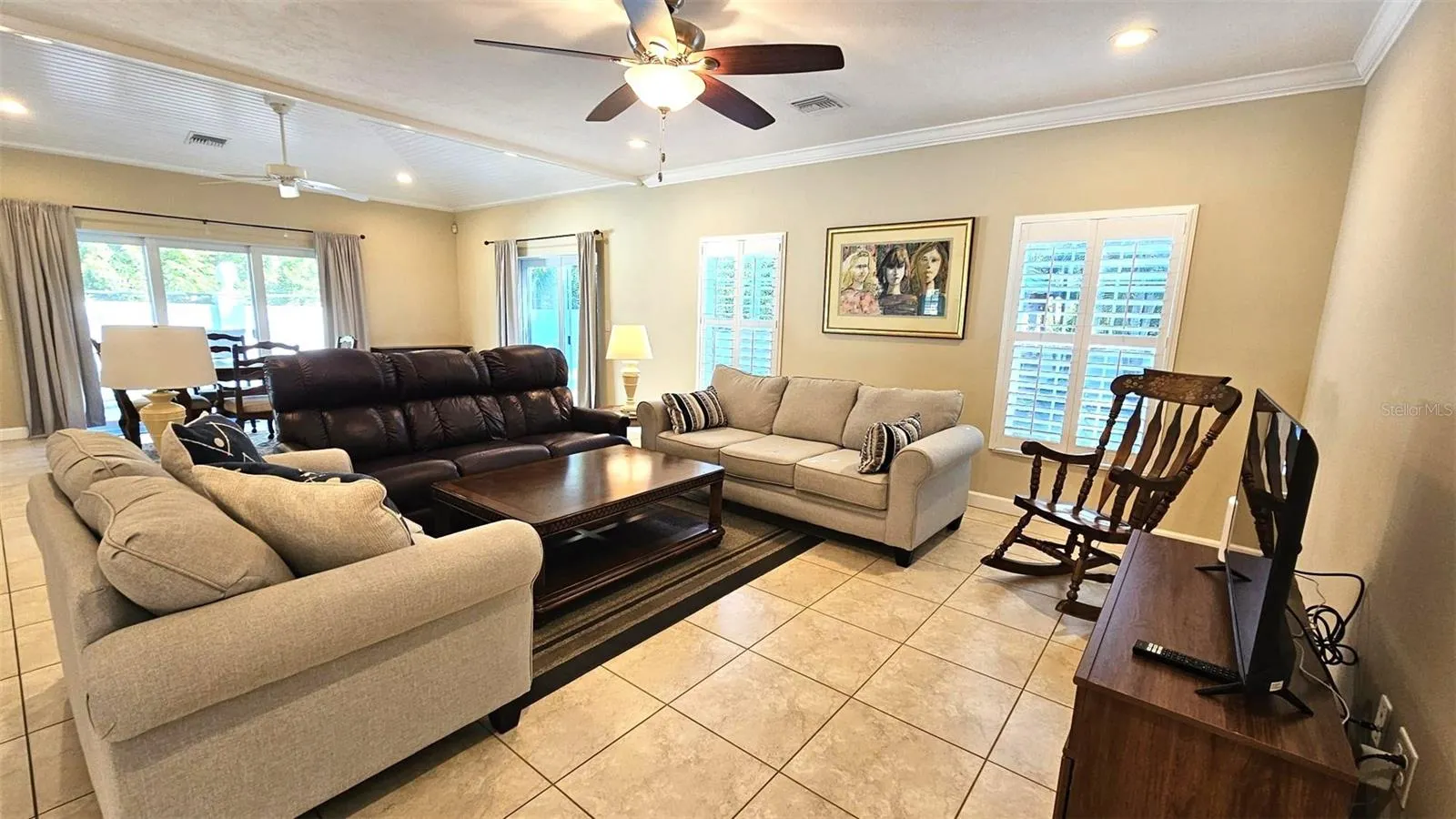 18 GOLF VIEW DR