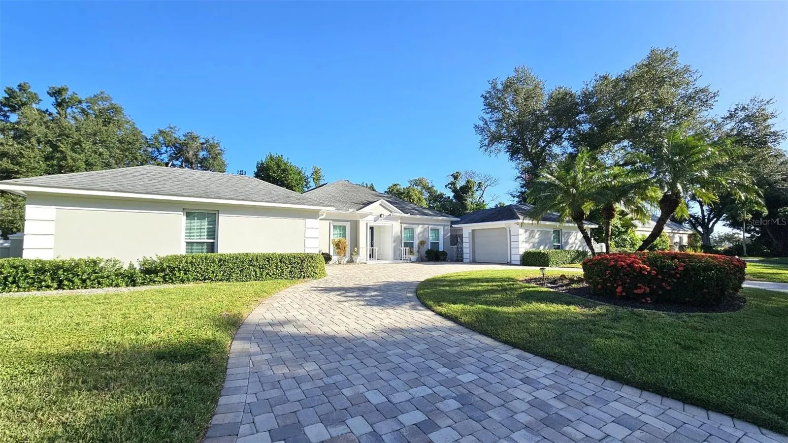 18 GOLF VIEW DR