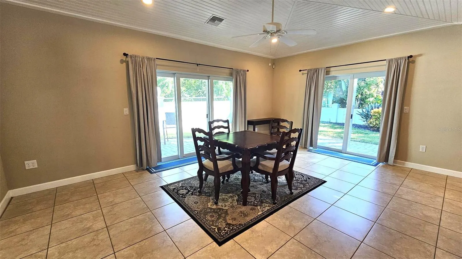 18 GOLF VIEW DR