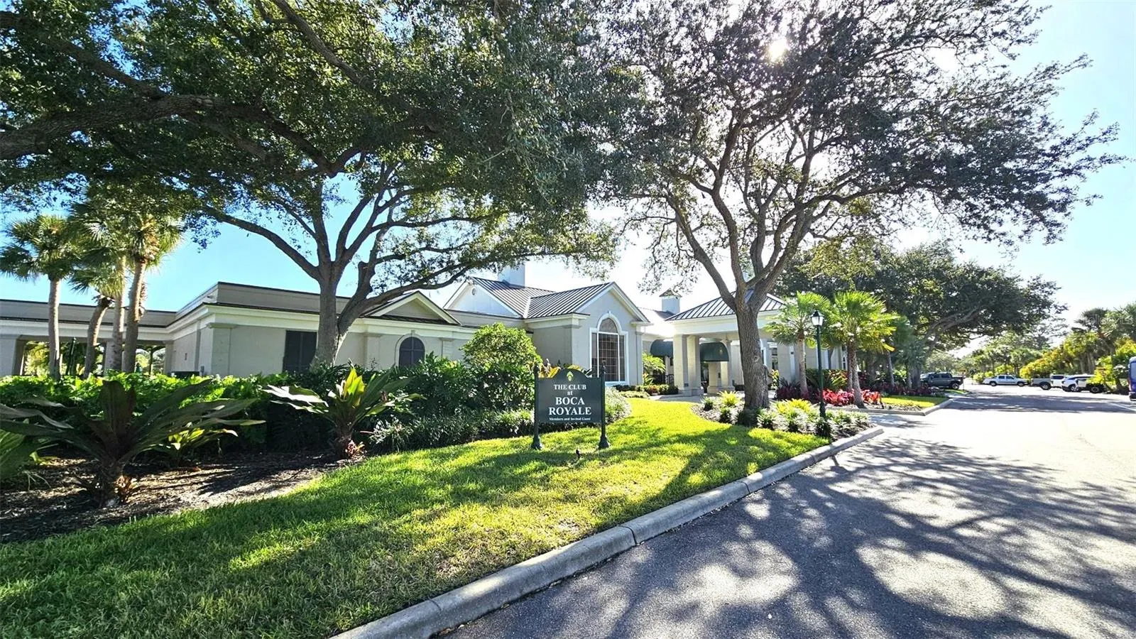 18 GOLF VIEW DR