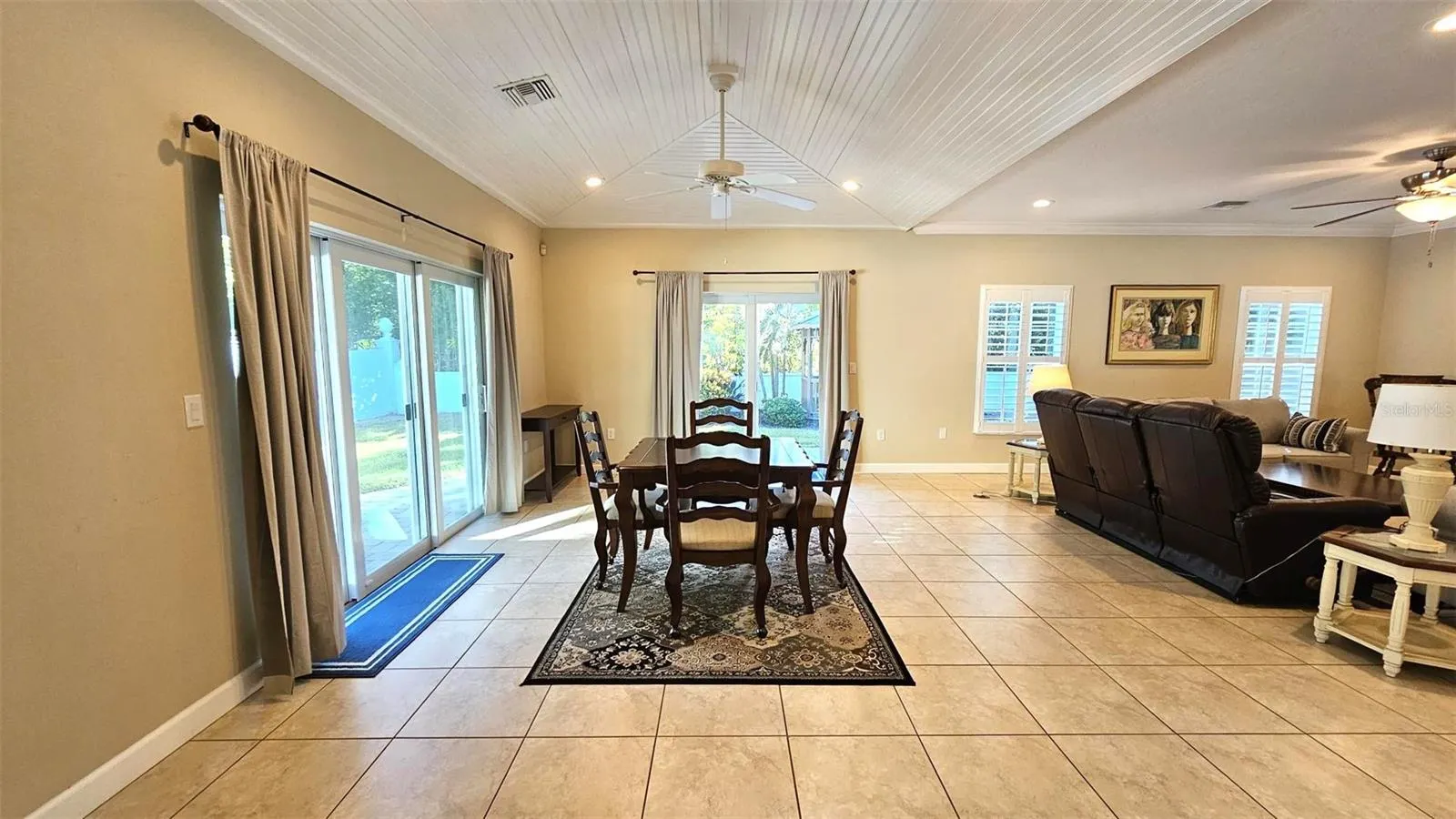 18 GOLF VIEW DR