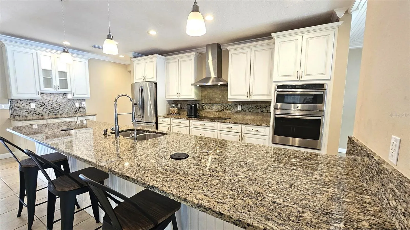 18 GOLF VIEW DR