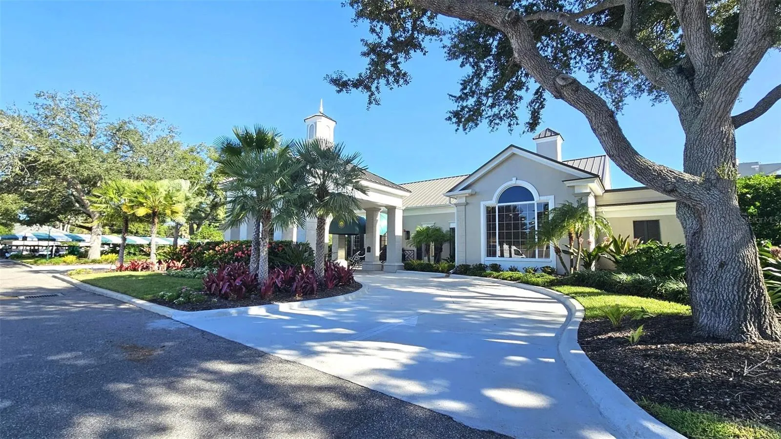 18 GOLF VIEW DR