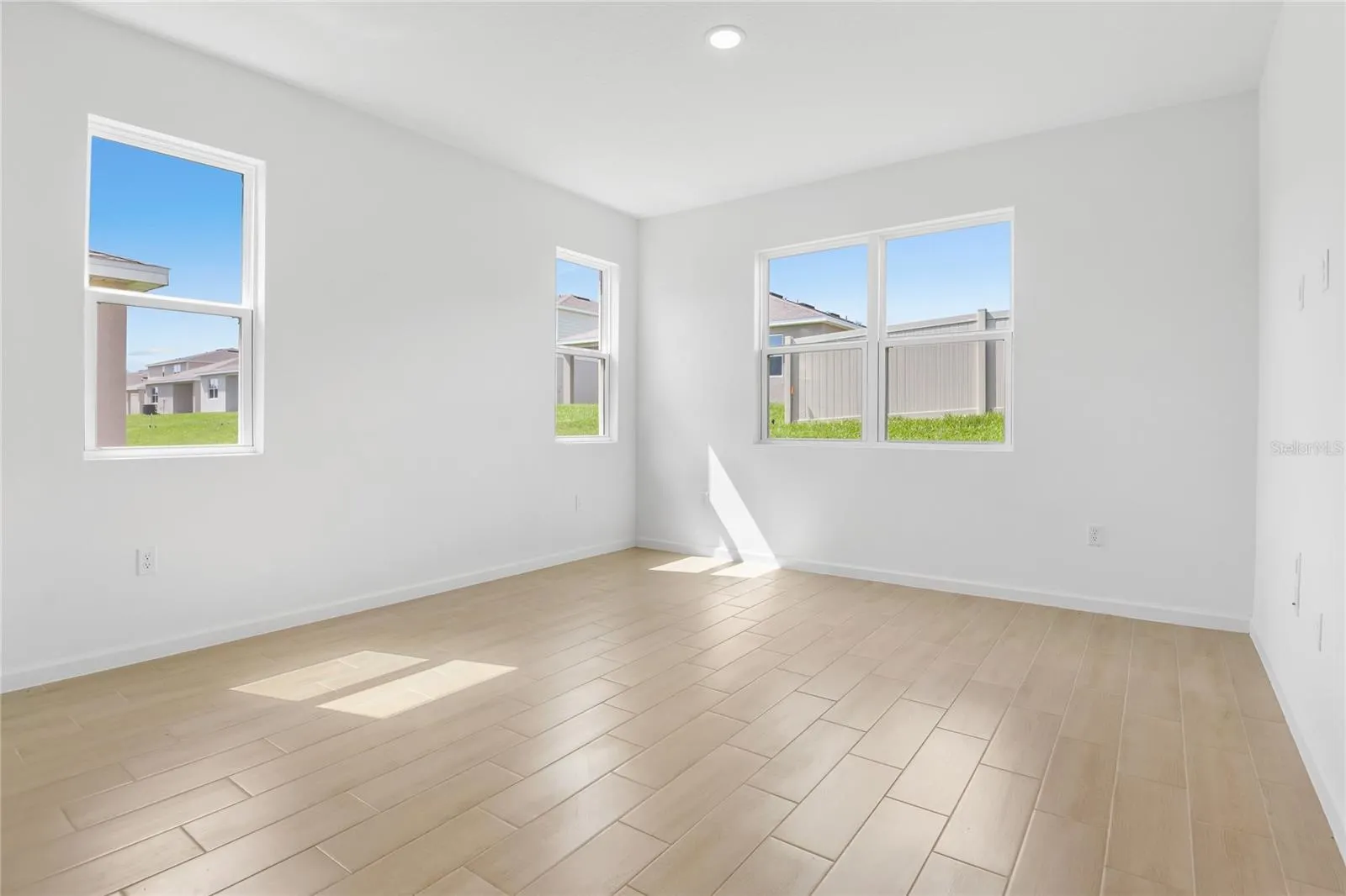 1011 WISTERIA WAY