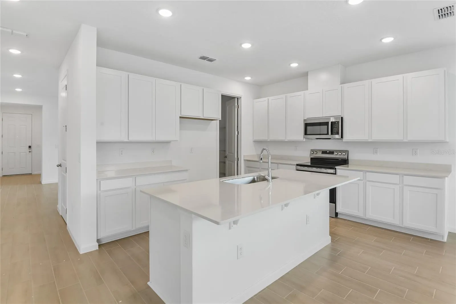 1011 WISTERIA WAY