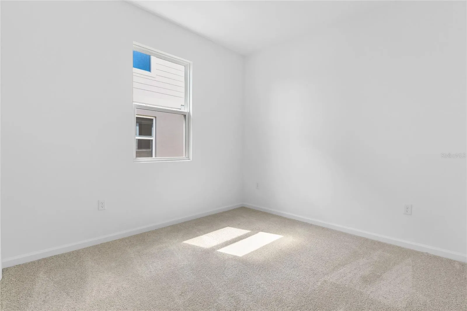 1011 WISTERIA WAY
