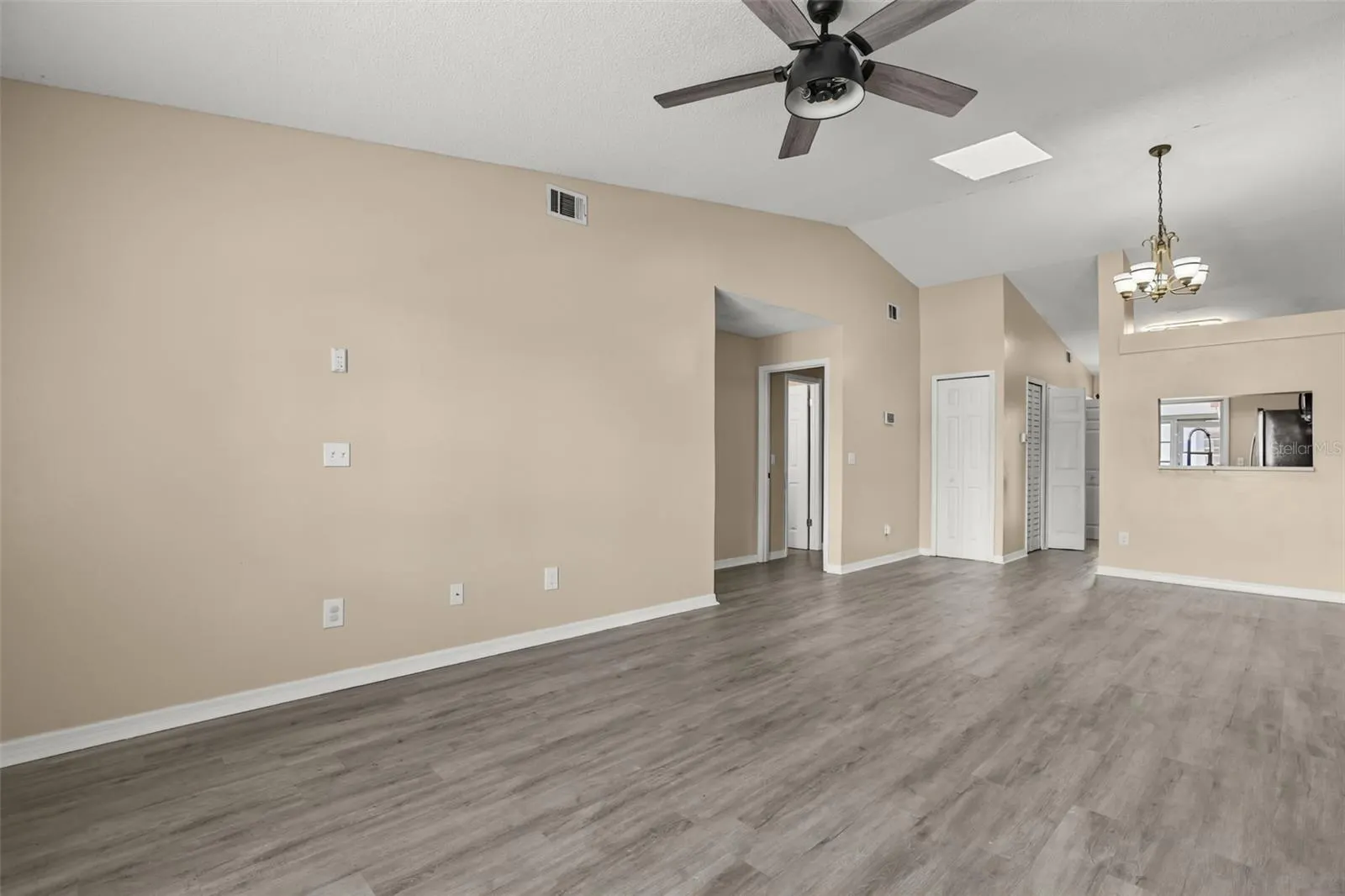 3220 HEMPSTEAD AVE