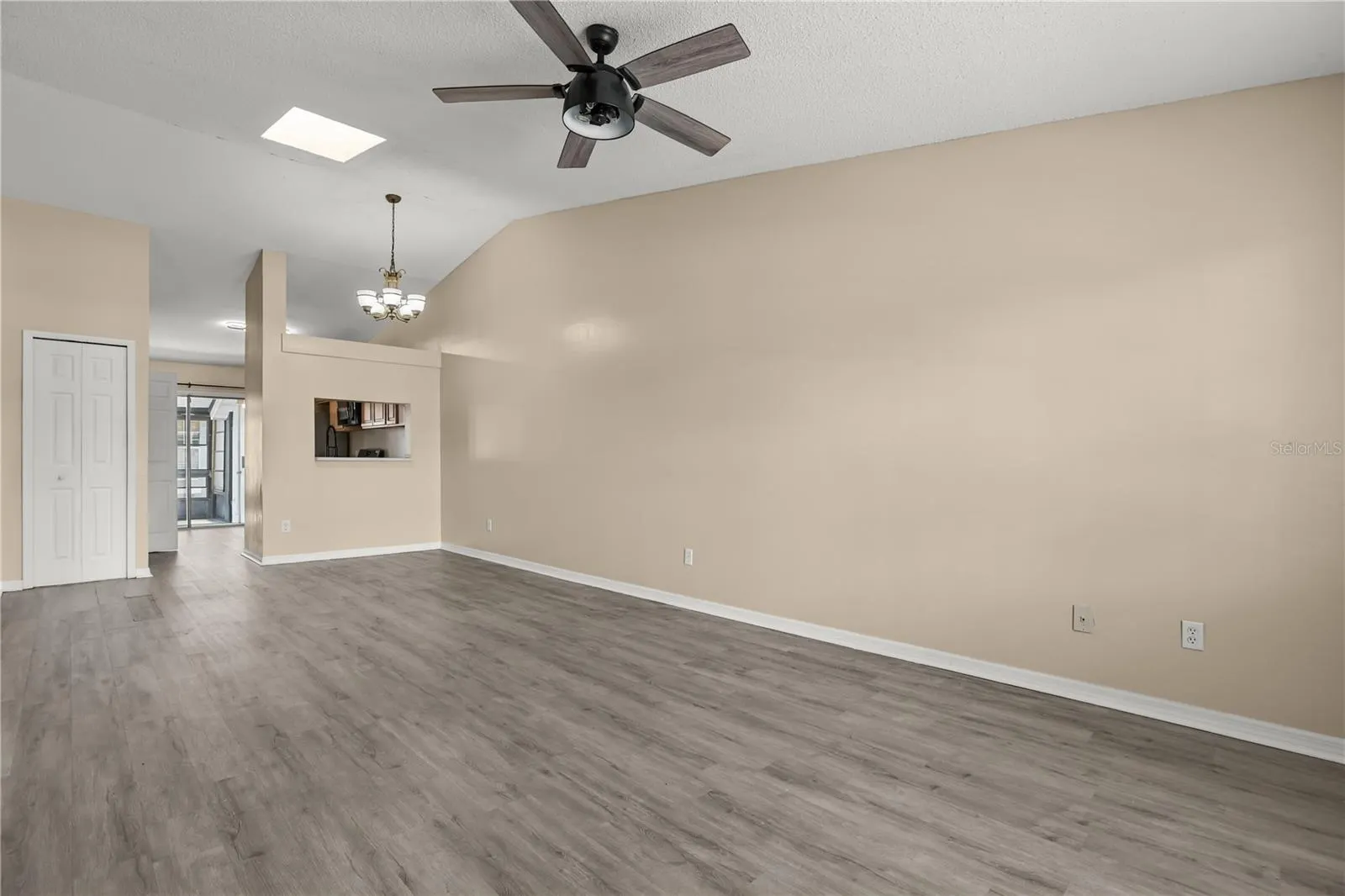 3220 HEMPSTEAD AVE