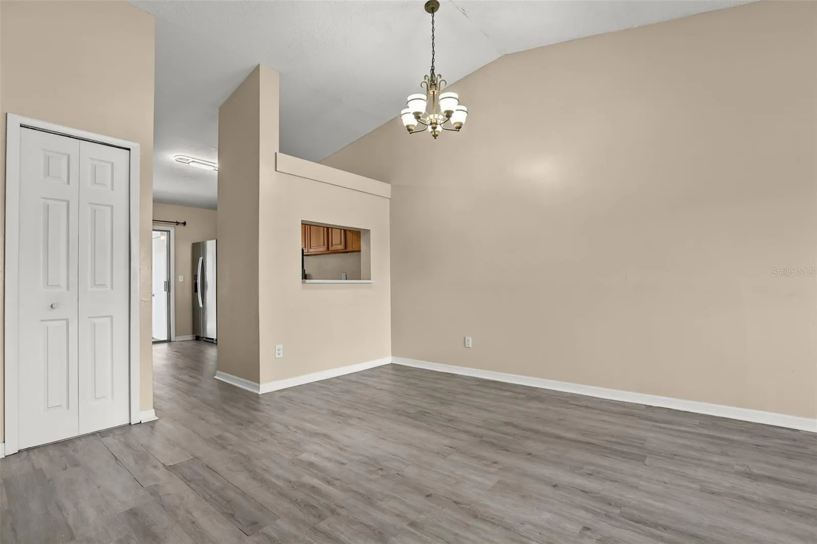 3220 HEMPSTEAD AVE