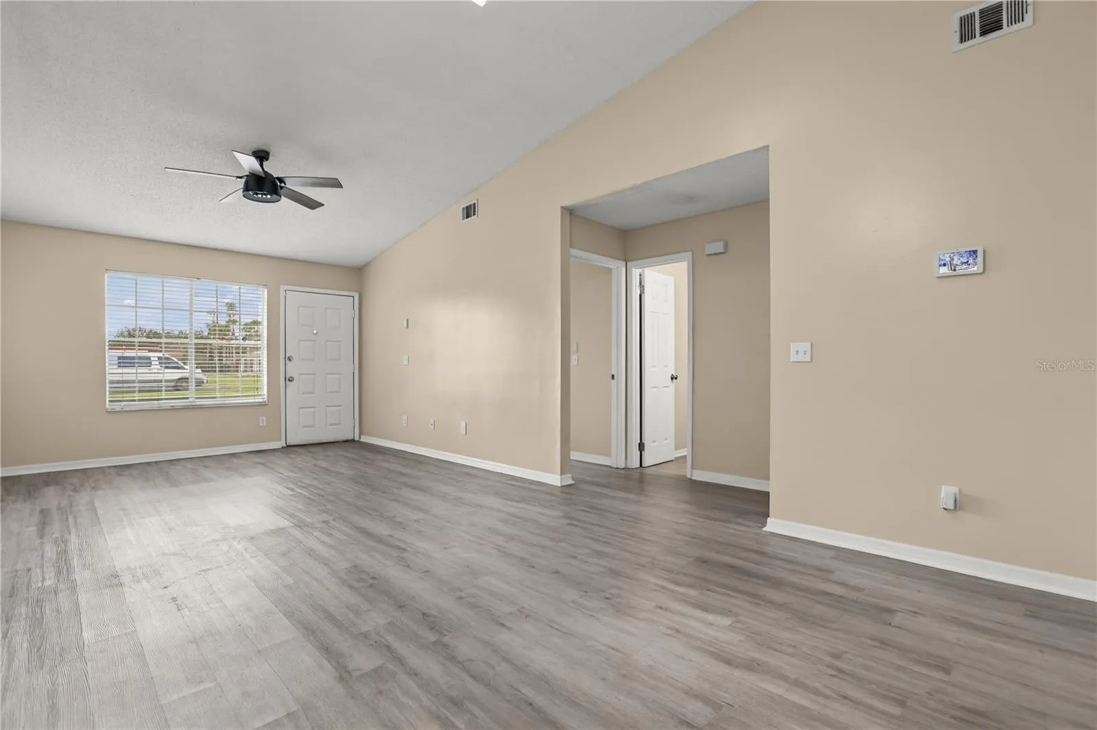 3220 HEMPSTEAD AVE