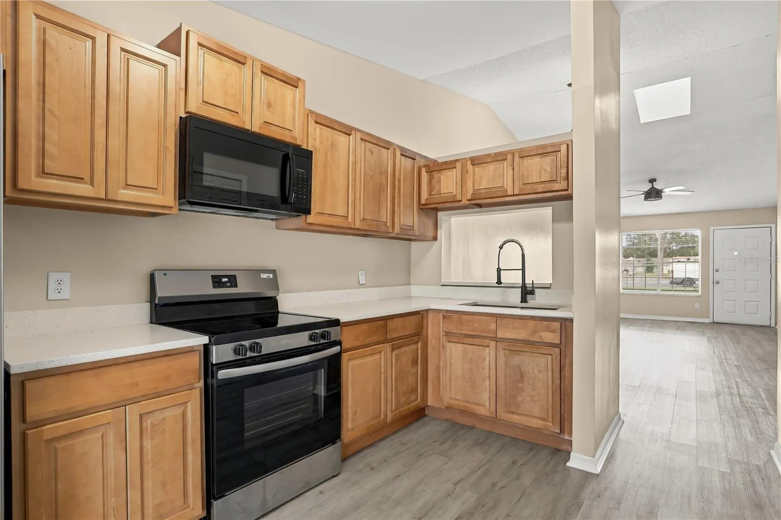 3220 HEMPSTEAD AVE