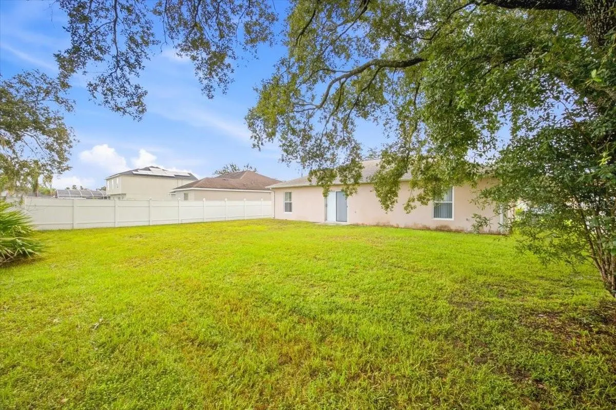 718 PINCON LN