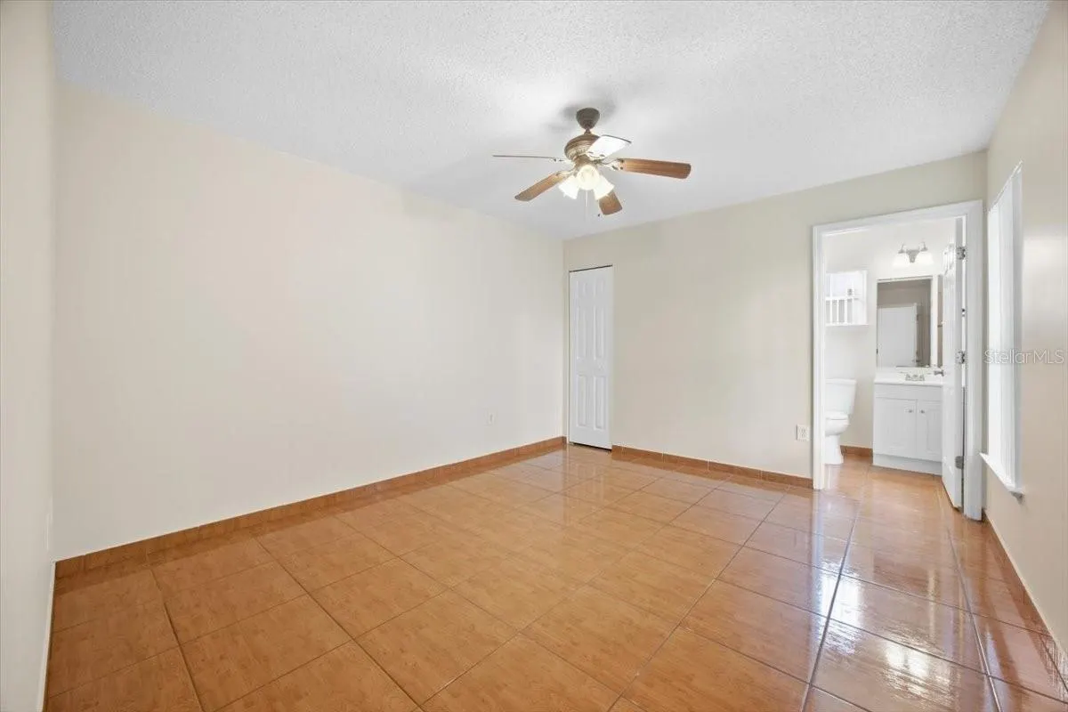 718 PINCON LN
