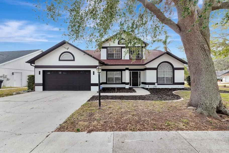 3404 SHADY BROOK LN