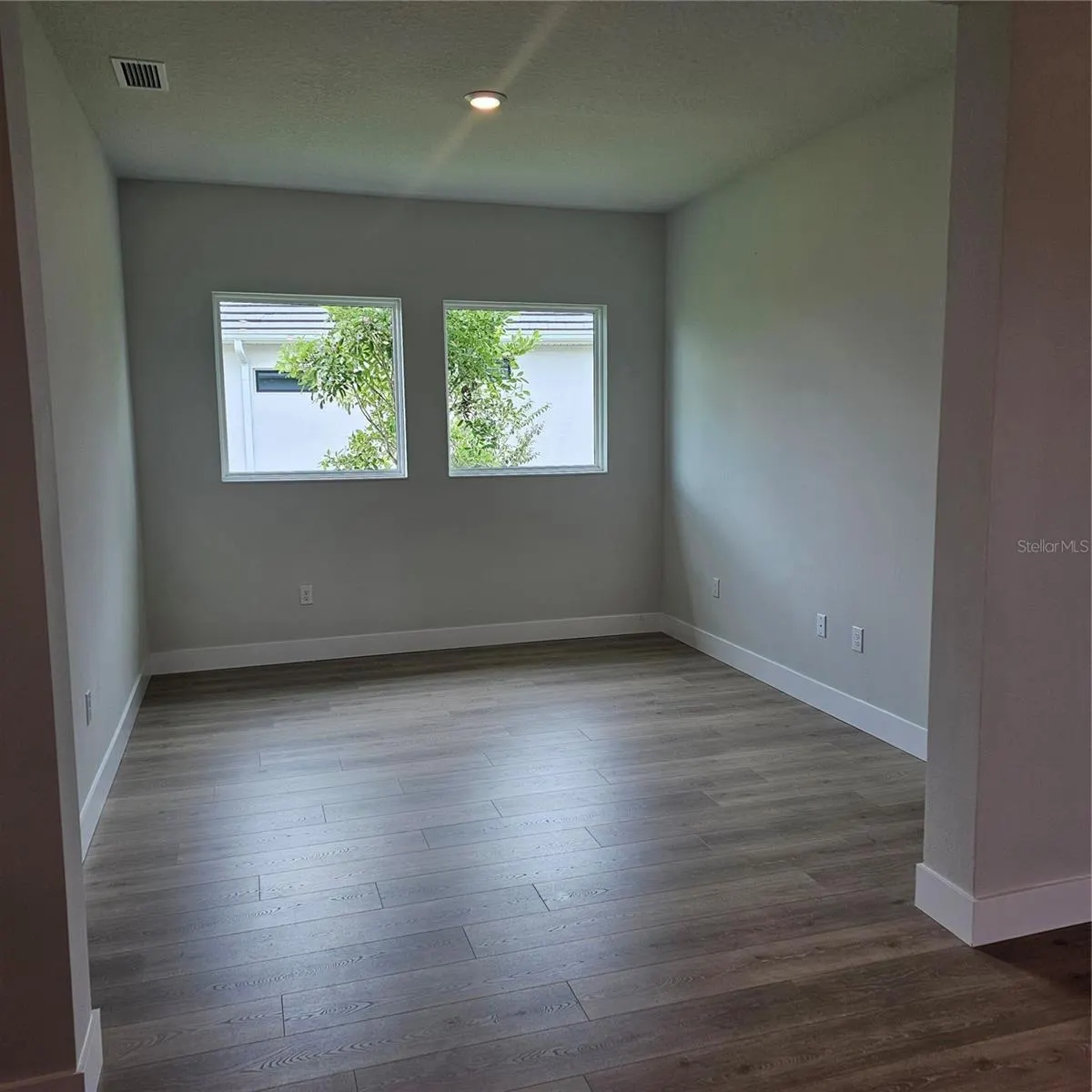 18057 FOXTAIL LOOP