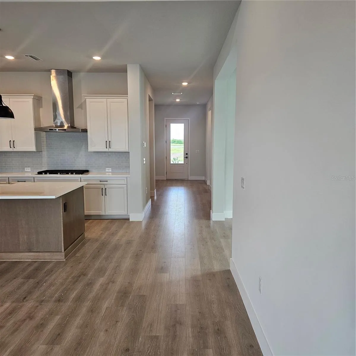 18057 FOXTAIL LOOP