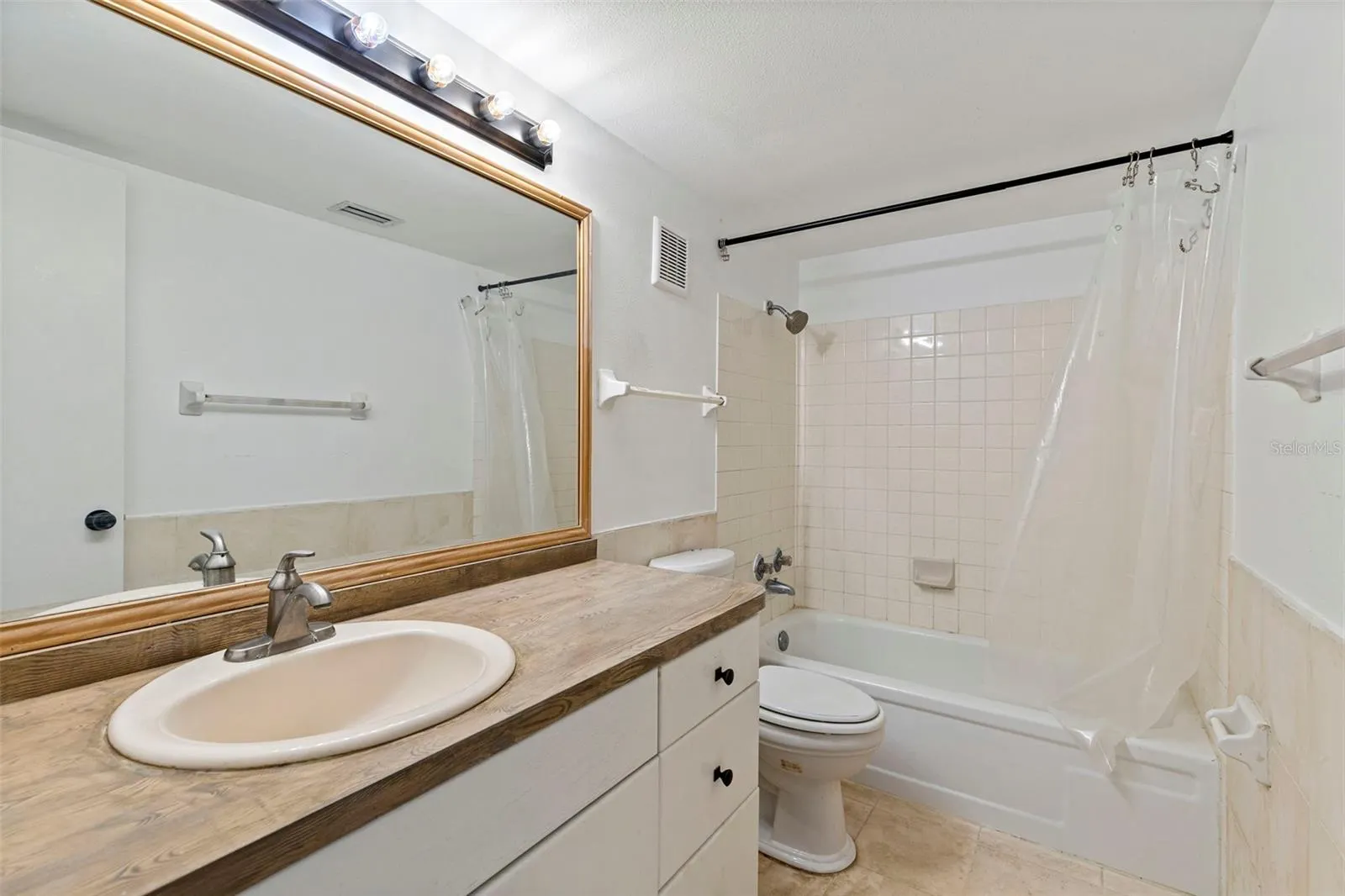3803 N OAK DR #B21, #B21
