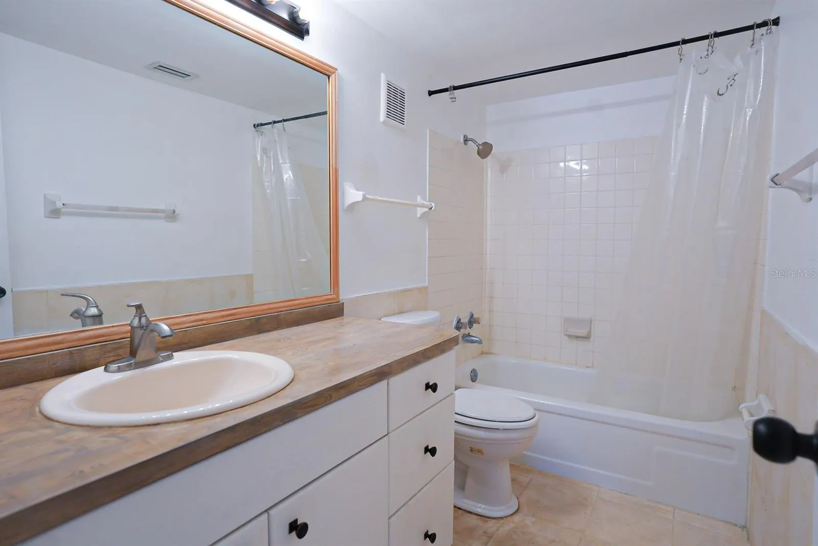 3803 N OAK DR #B21, #B21