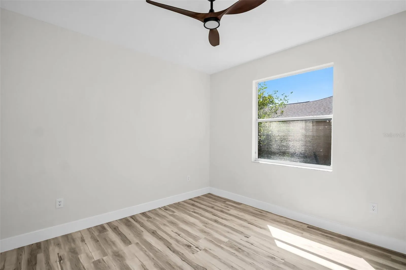 1135 WYNDHAM LAKES DR