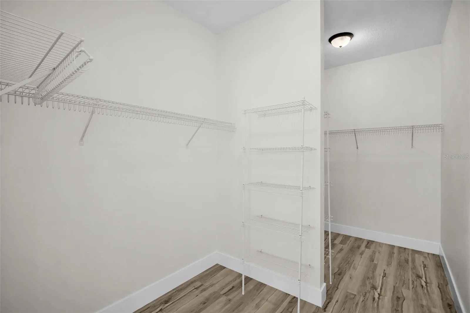 1135 WYNDHAM LAKES DR