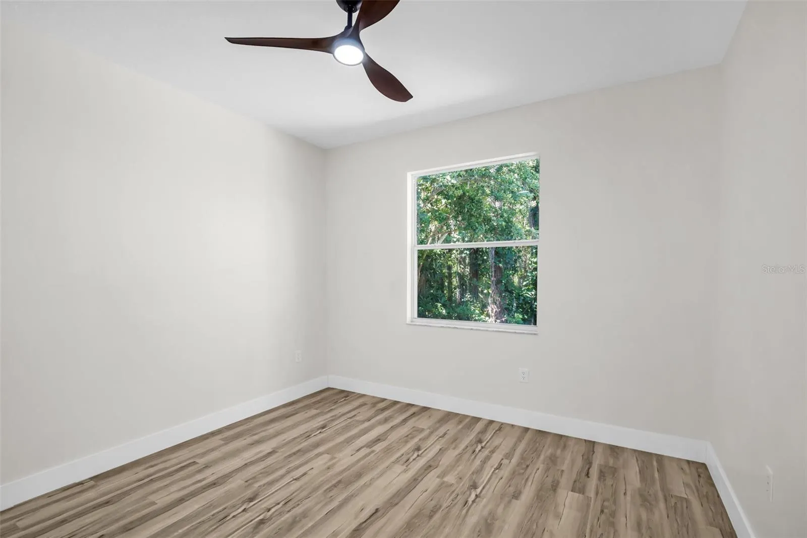 1135 WYNDHAM LAKES DR
