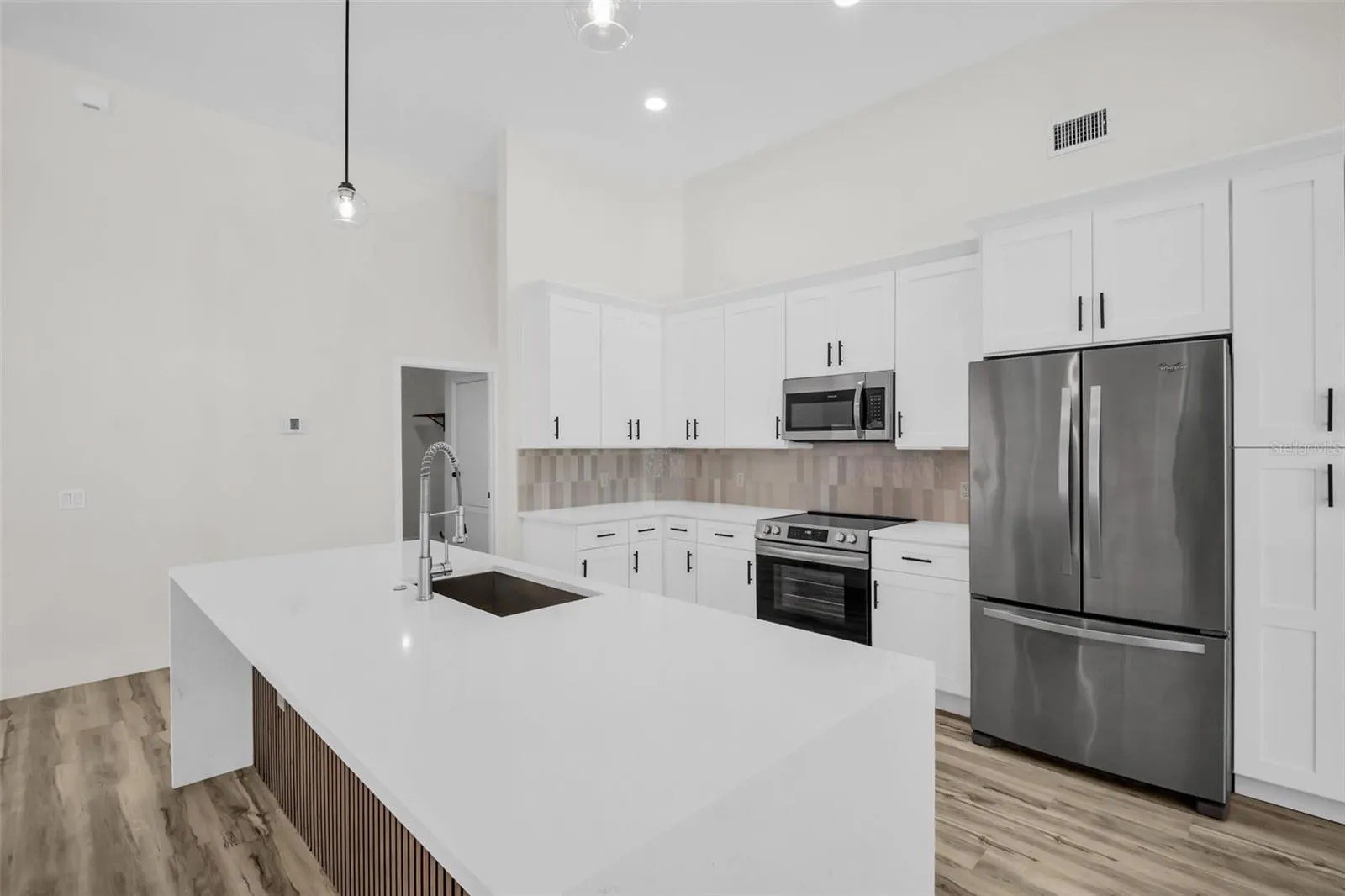 1135 WYNDHAM LAKES DR