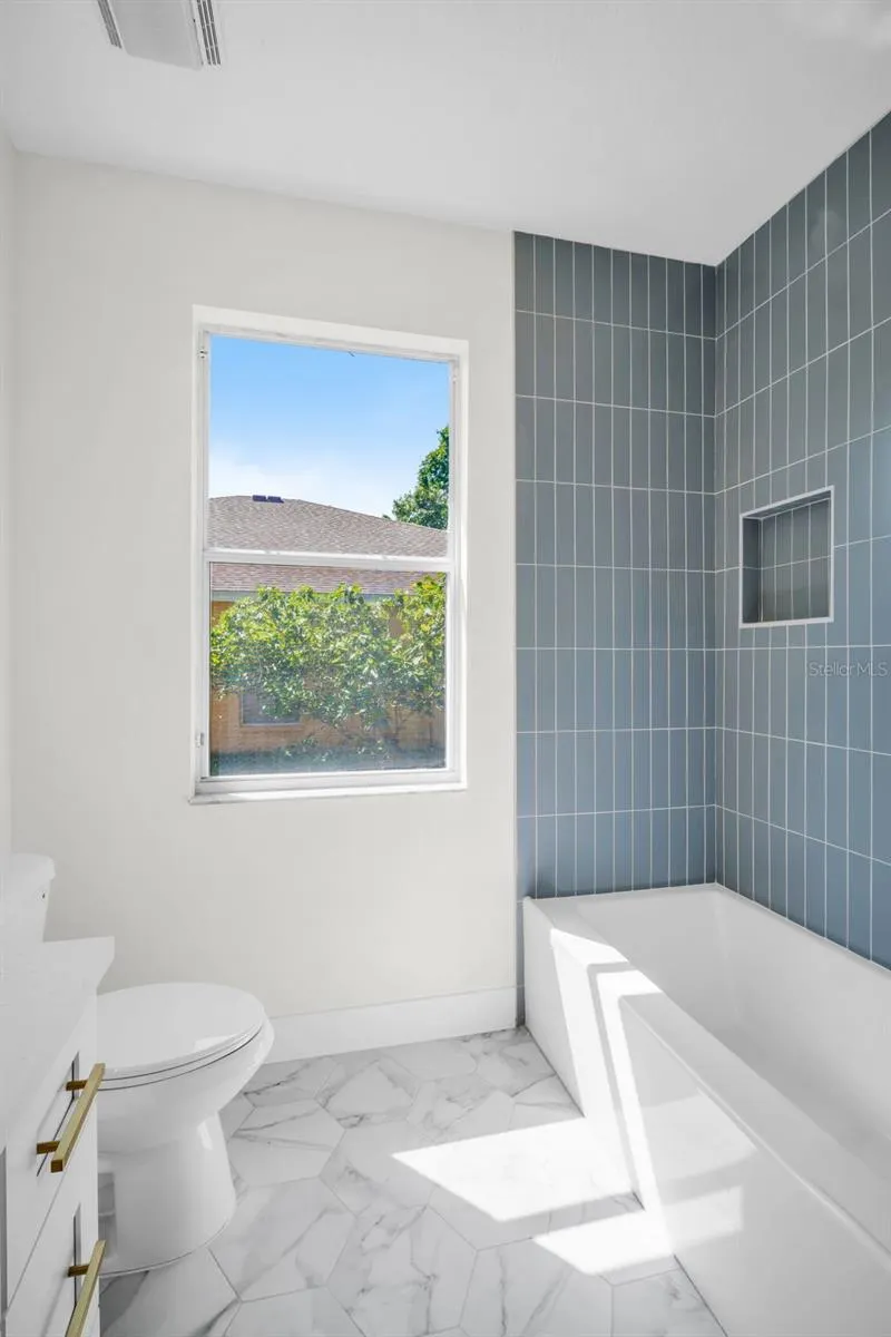 1135 WYNDHAM LAKES DR