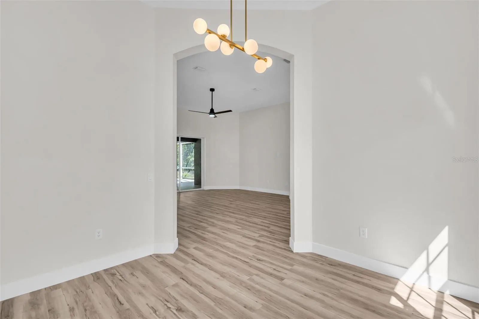 1135 WYNDHAM LAKES DR