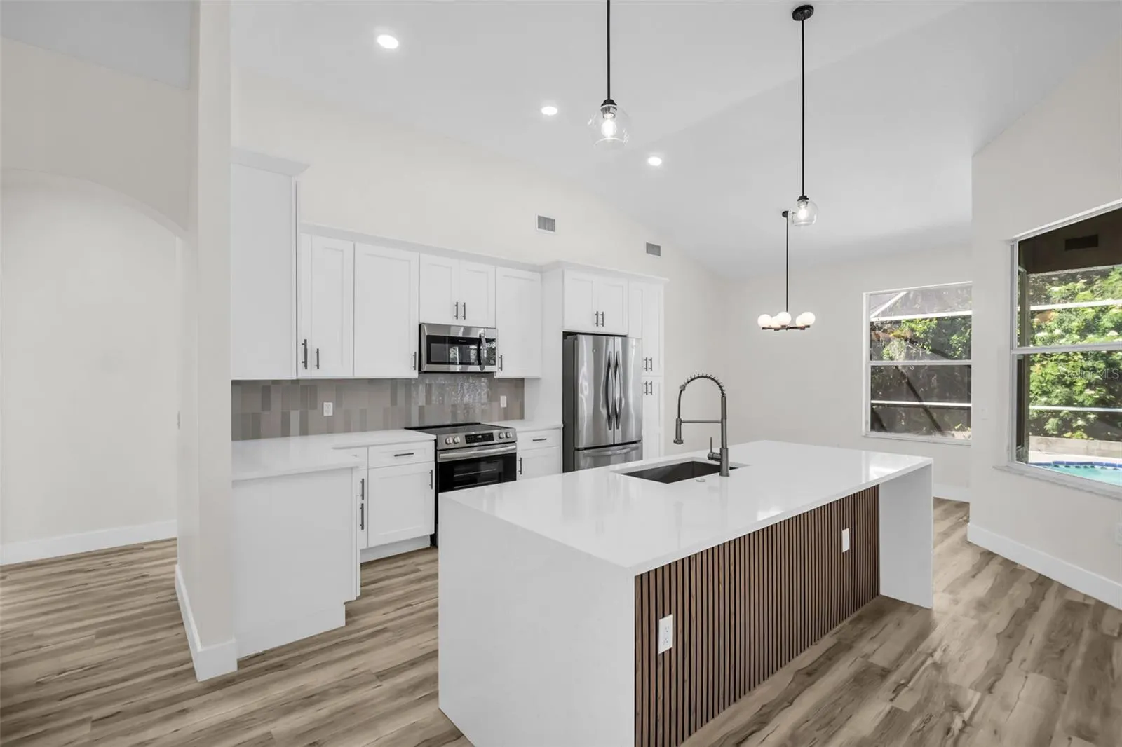 1135 WYNDHAM LAKES DR