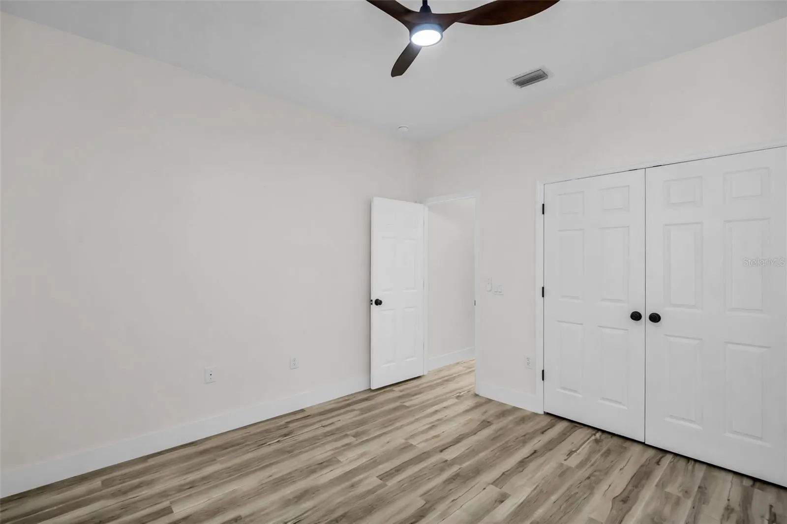 1135 WYNDHAM LAKES DR