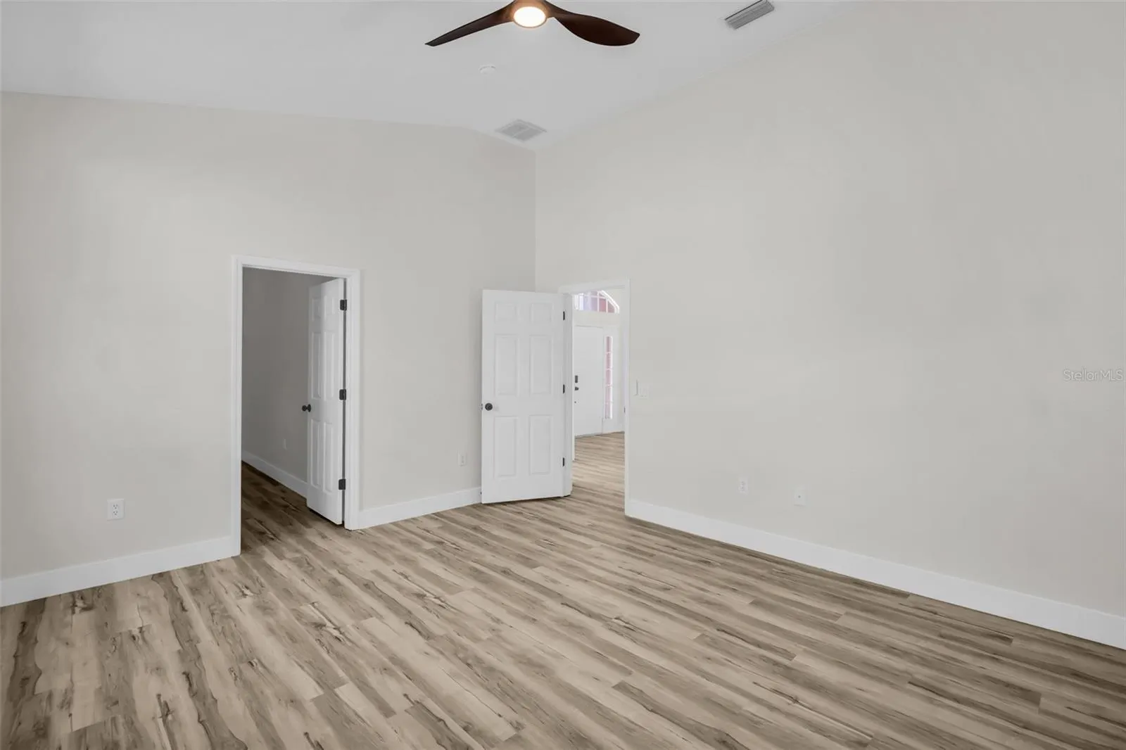 1135 WYNDHAM LAKES DR