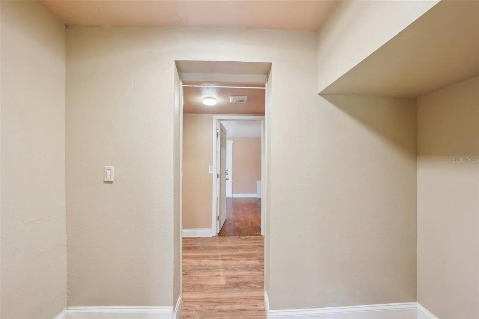 7715 DELEUIL AVE