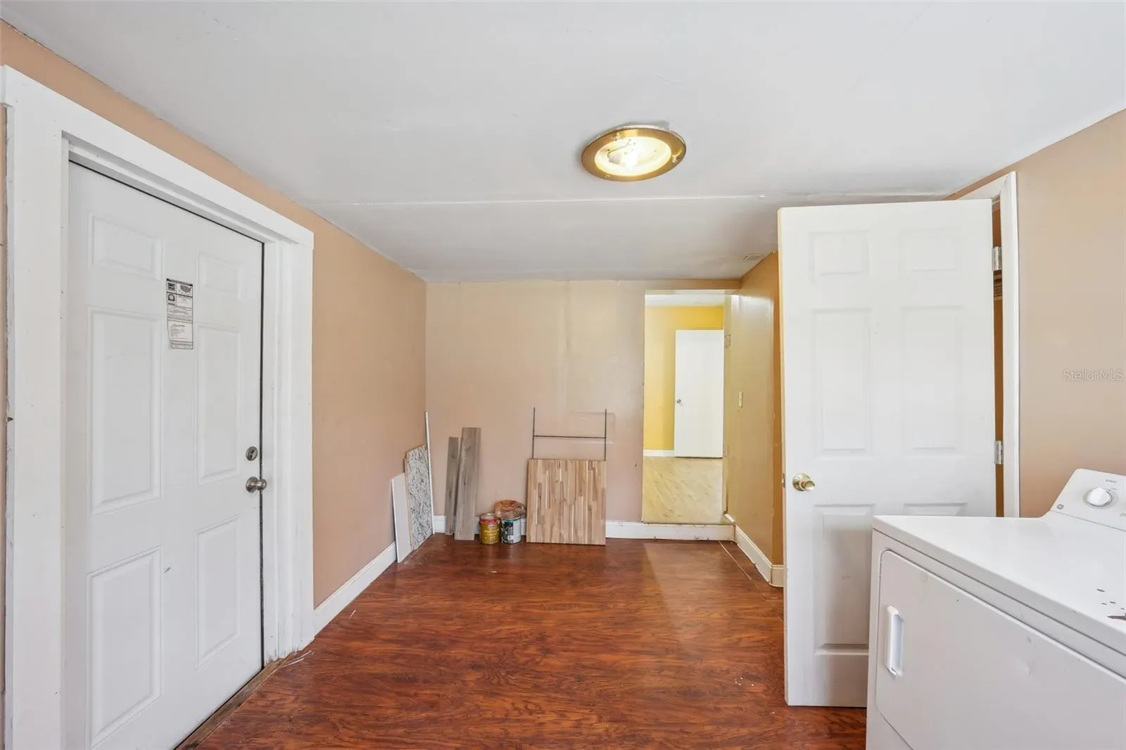7715 DELEUIL AVE
