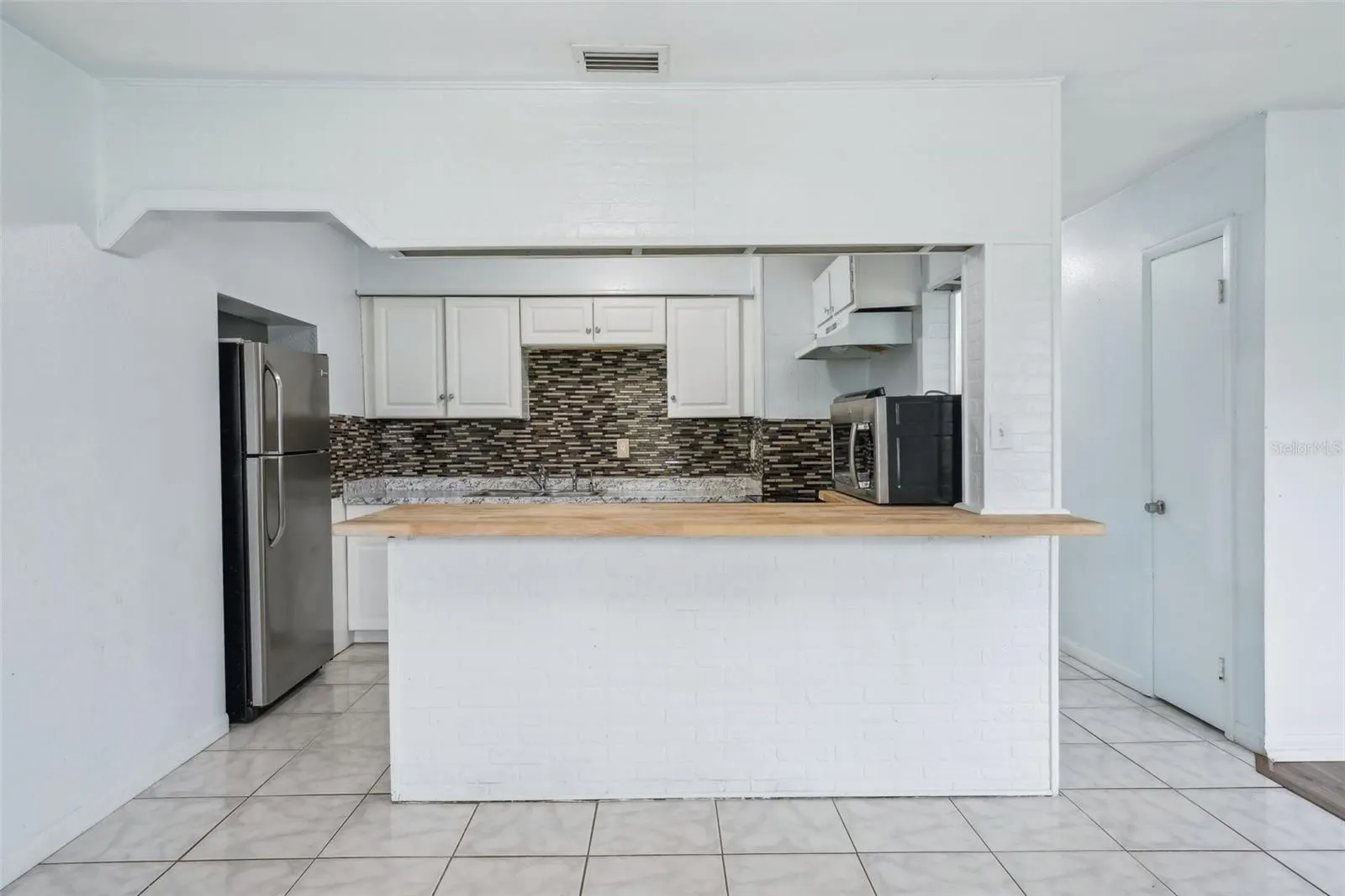 7715 DELEUIL AVE