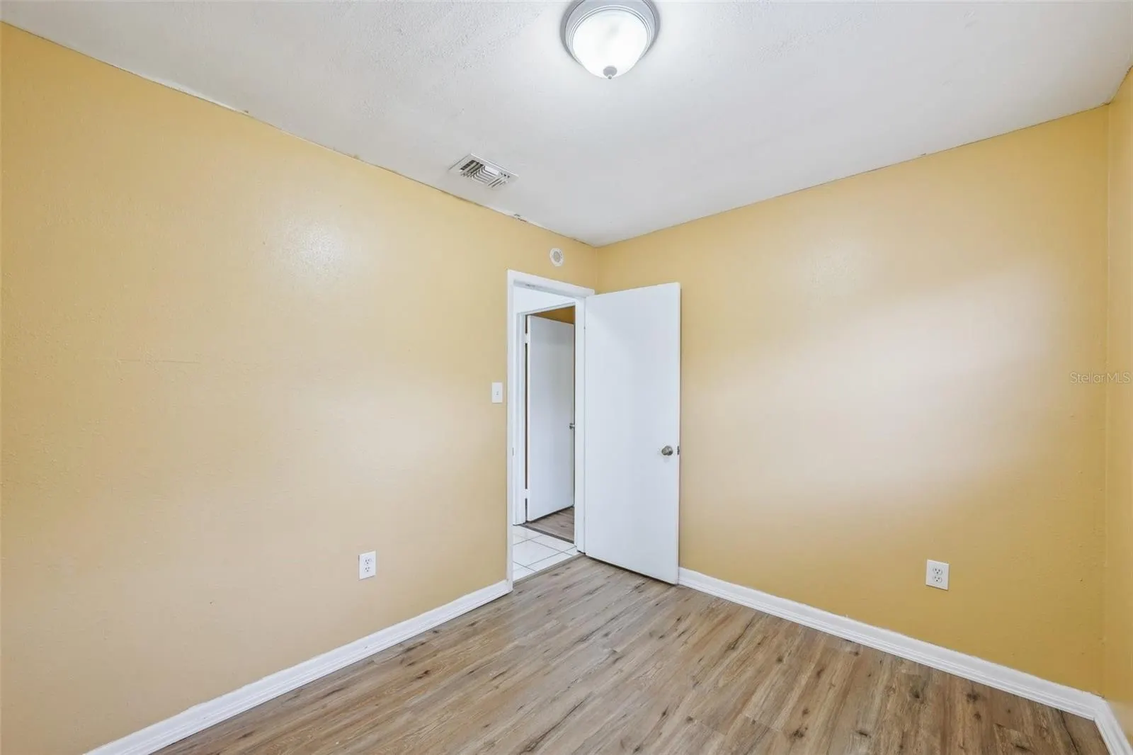 7715 DELEUIL AVE