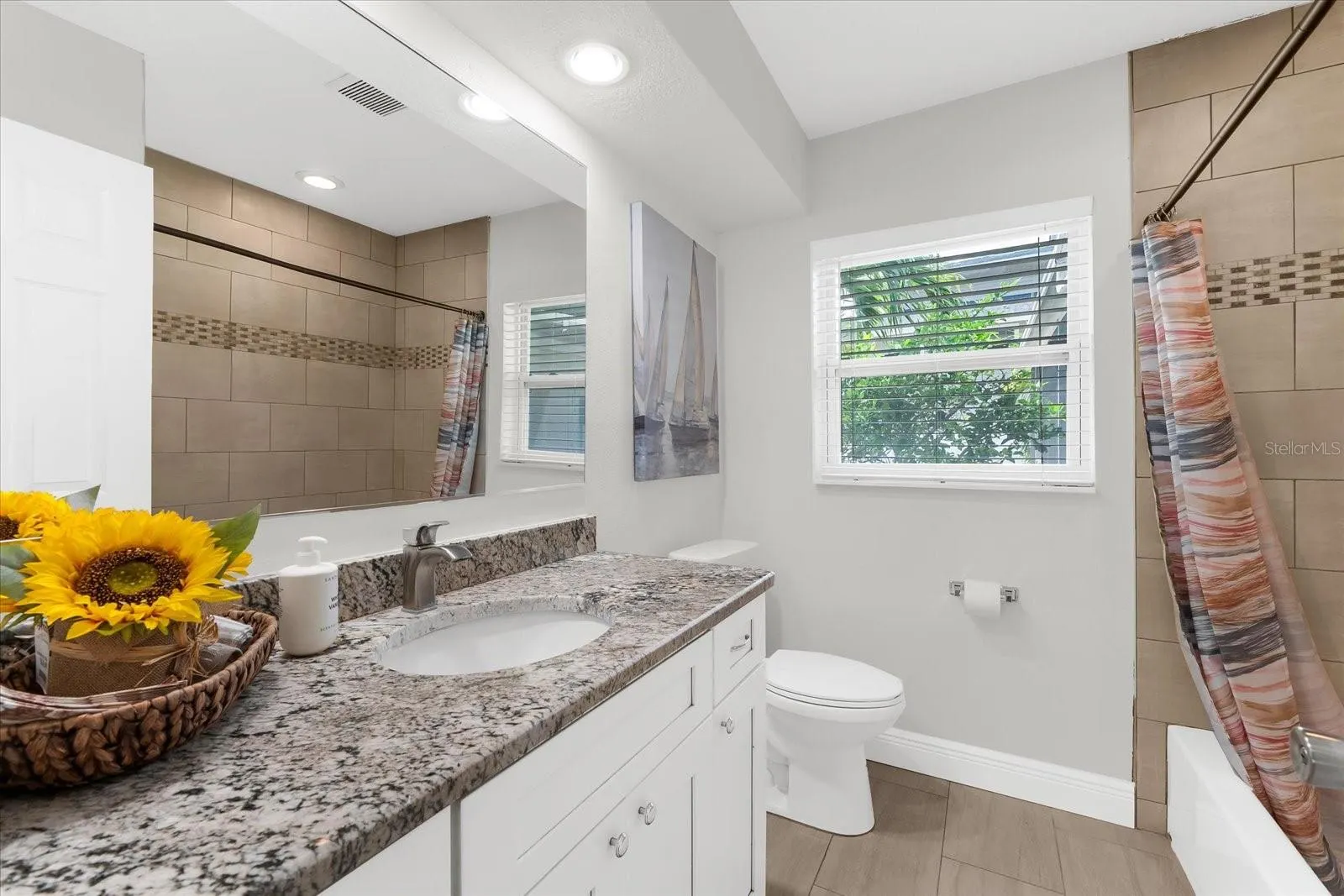 125 CARLYLE DR