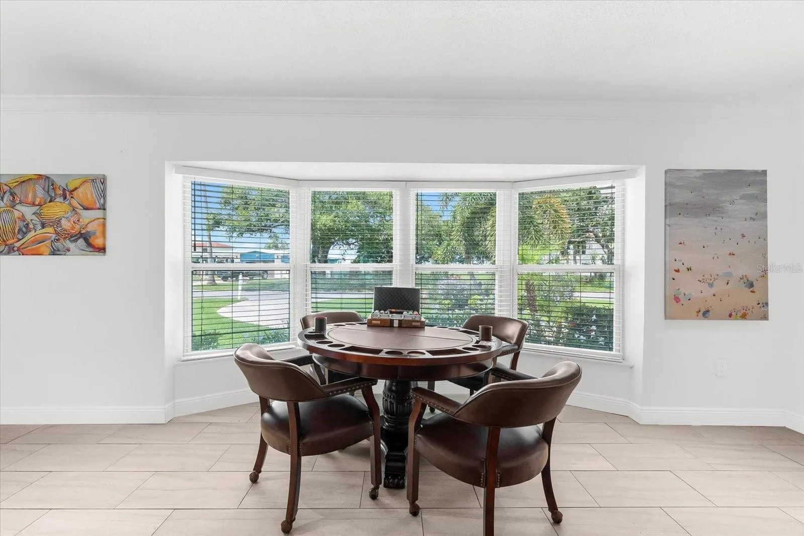 125 CARLYLE DR