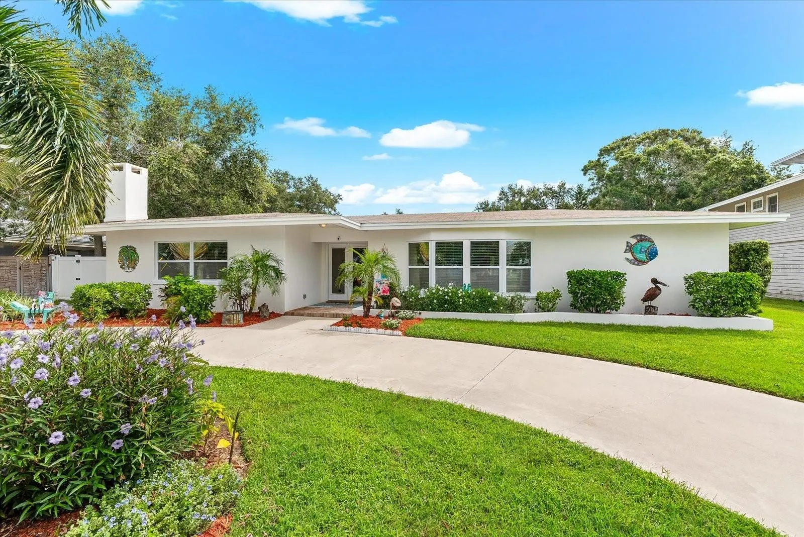 125 CARLYLE DR