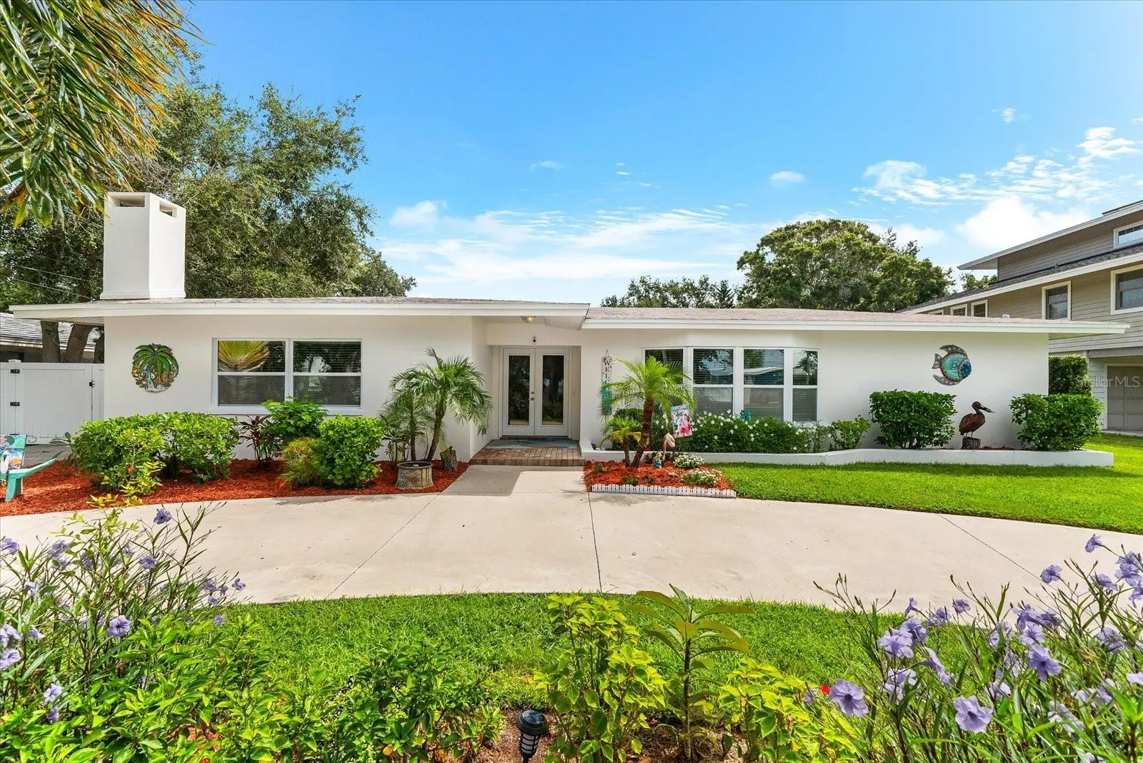 125 CARLYLE DR