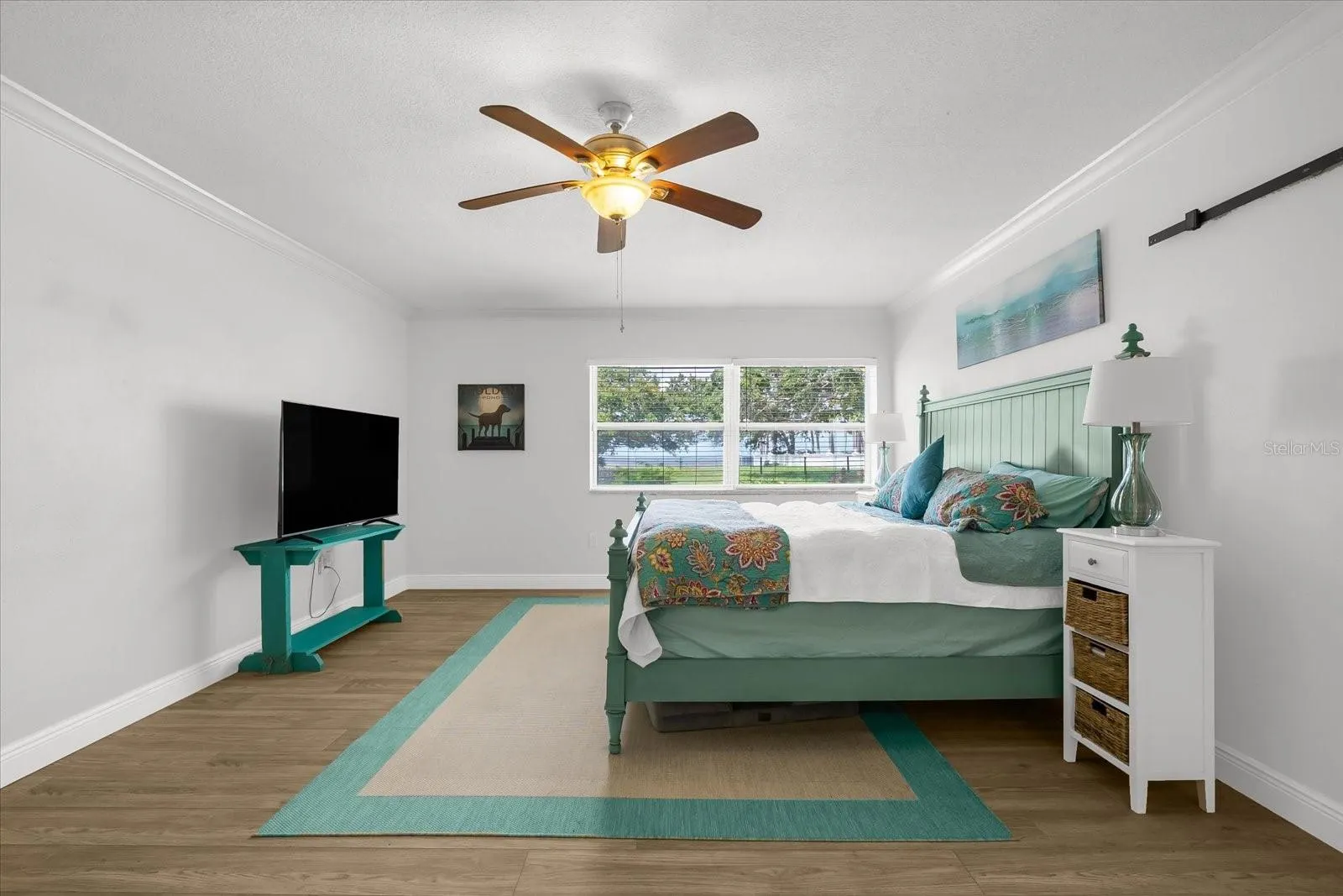 125 CARLYLE DR
