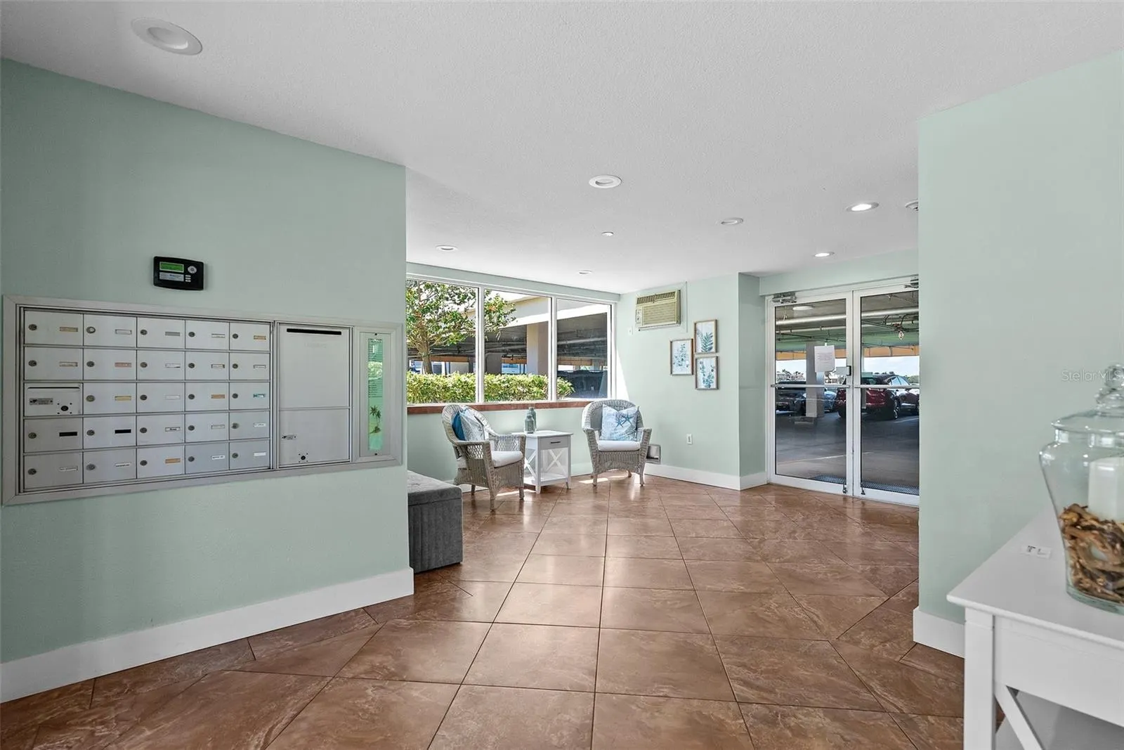 8021 SAILBOAT KEY BLVD S #305, #305