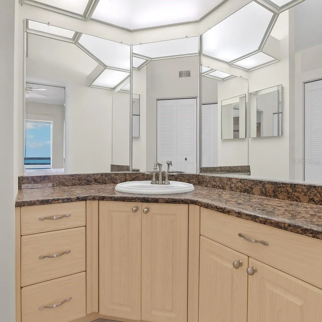 8021 SAILBOAT KEY BLVD S #305, #305